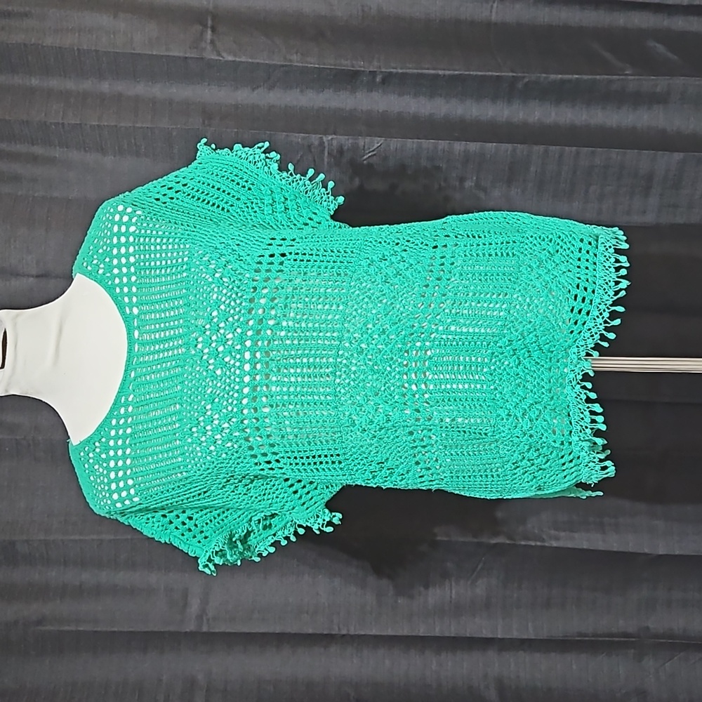 Crocheted short sleeve sweater